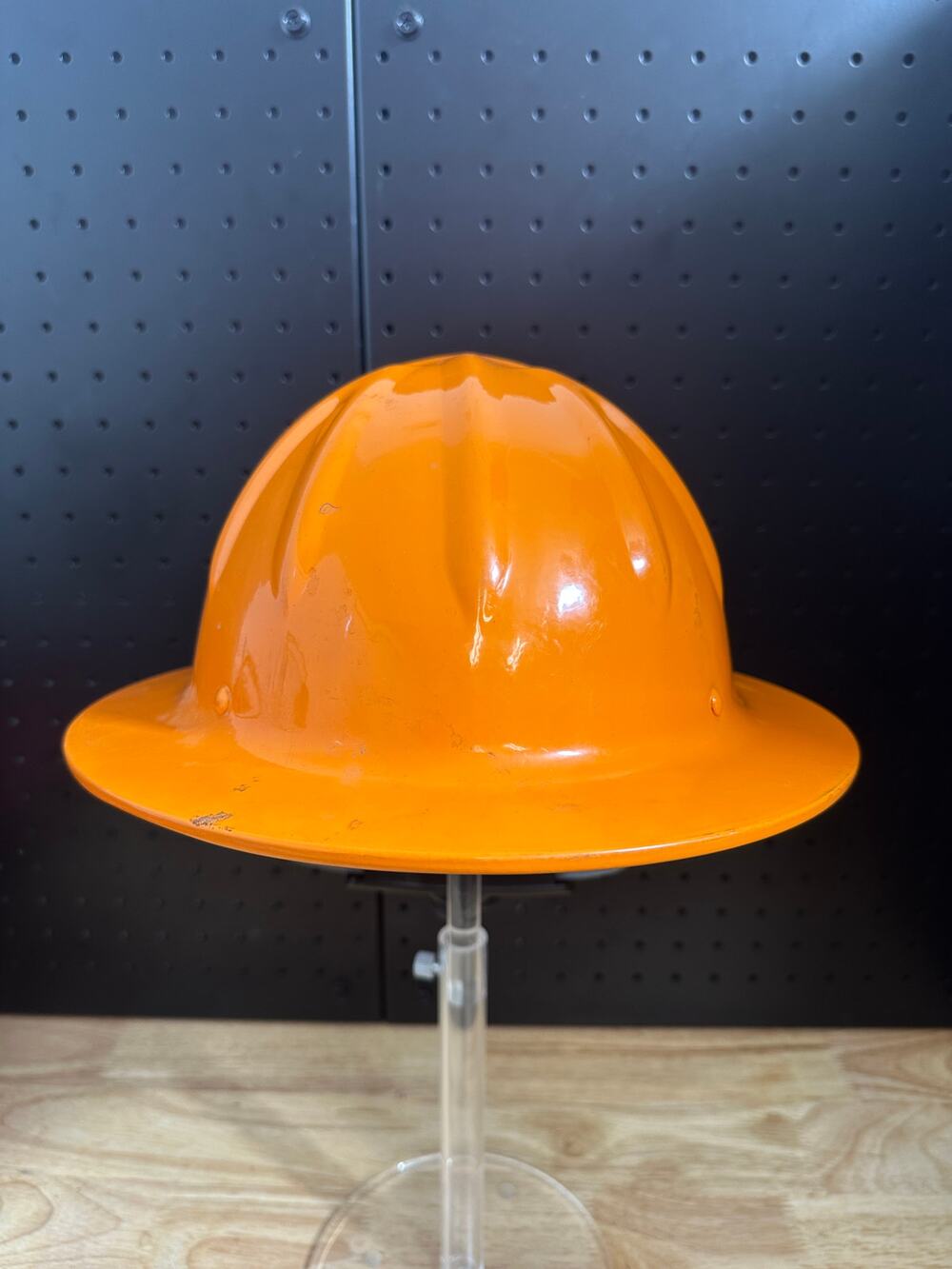 SkullBucket Aluminum Full Brim Hard Hats with Ratchet Suspensions - Hi Viz Oran